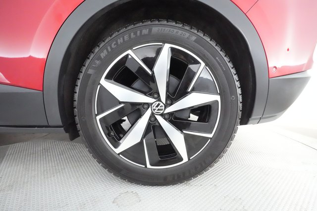 2023 Volkswagen ID.4 — photo 15 of 21