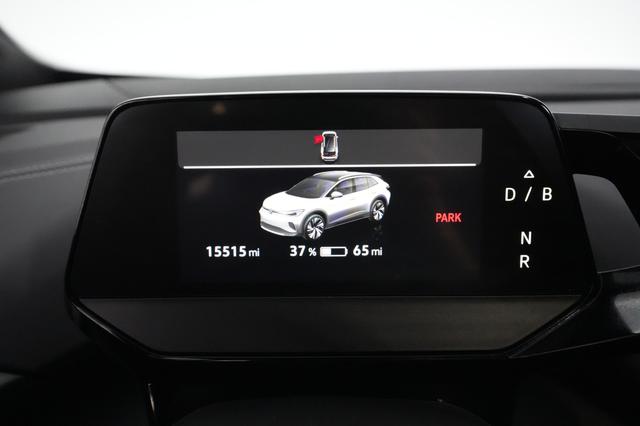 2023 Volkswagen ID.4 — photo 5 of 21