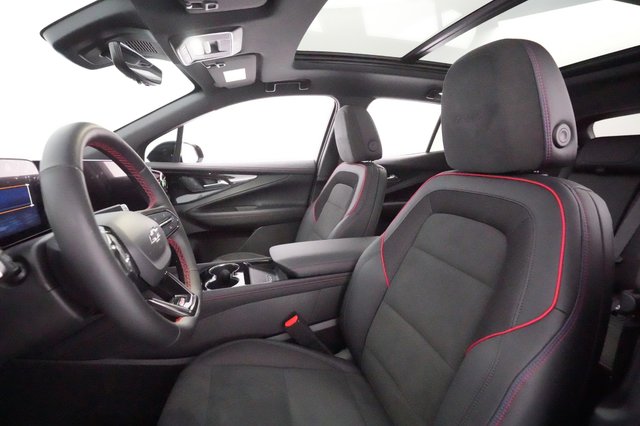 2024 Chevrolet Blazer EV — photo 3 of 21