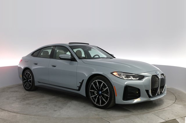 2022 BMW i4 — photo 7 of 38