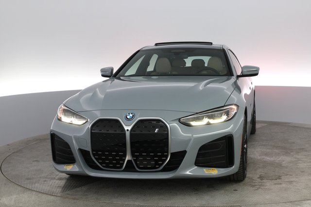 2022 BMW i4 — photo 5 of 38