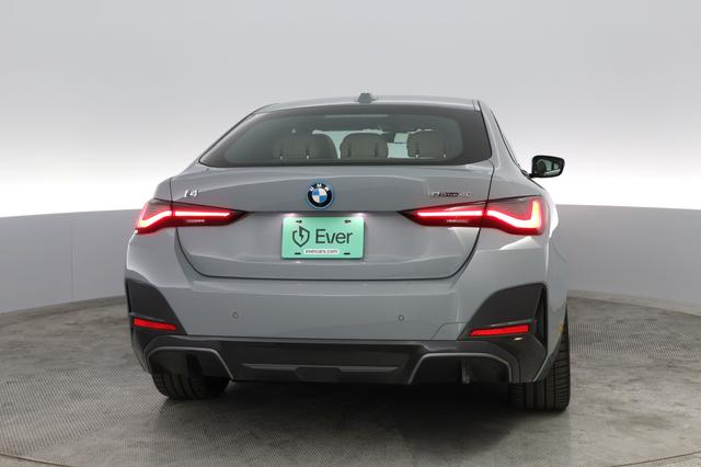 2022 BMW i4 — photo 8 of 38