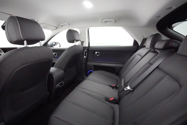 2022 Hyundai IONIQ 5 — photo 16 of 21