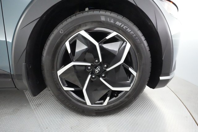 2022 Hyundai IONIQ 5 — photo 13 of 21