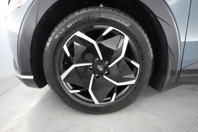2022 Hyundai IONIQ 5 — photo 11 of 21
