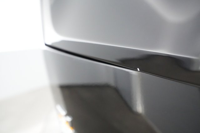 2022 Rivian R1S — photo 27 of 40