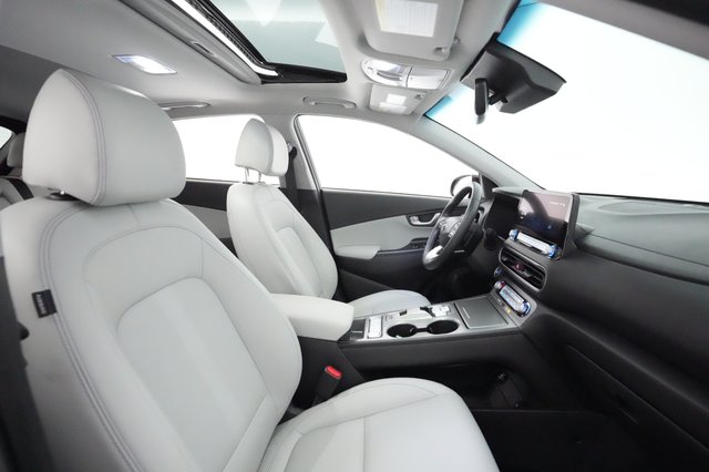 2023 Hyundai Kona — photo 17 of 27