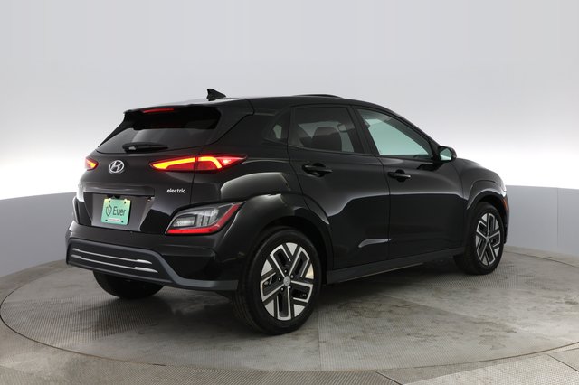 2023 Hyundai Kona — photo 2 of 27