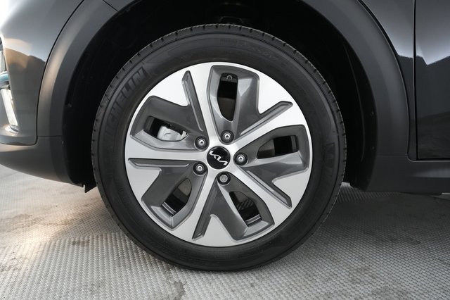 2022 Kia Niro EV — photo 11 of 20