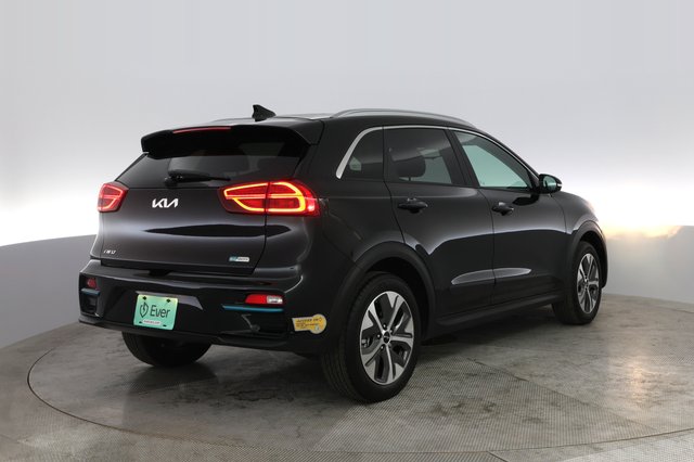 2022 Kia Niro EV — photo 2 of 20