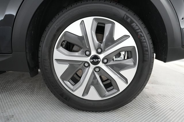 2022 Kia Niro EV — photo 14 of 20