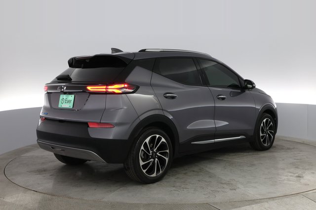 2022 Chevrolet Bolt EUV — photo 2 of 21