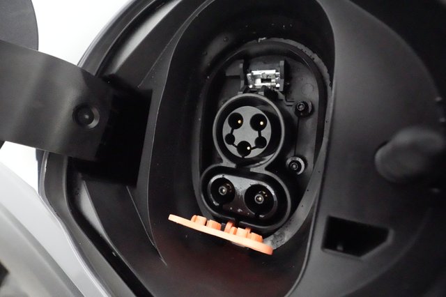 2022 Chevrolet Bolt EUV — photo 8 of 21