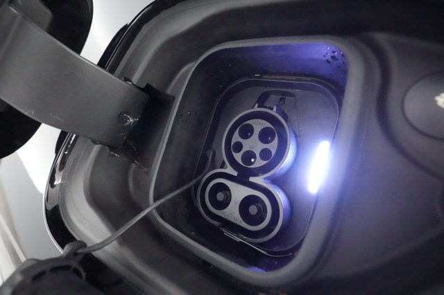 2022 Polestar 2 — photo 19 of 31