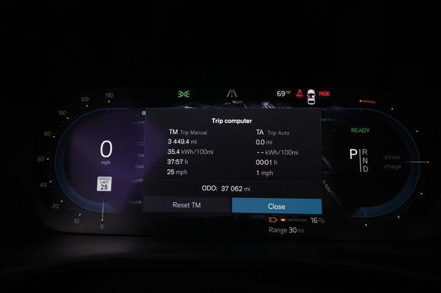 2023 Volvo C40 Recharge — photo 4 of 21