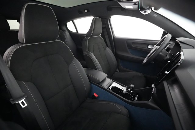 2023 Volvo C40 Recharge — photo 16 of 21