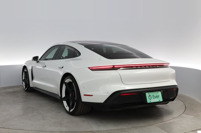 2020 Porsche Taycan — photo 9 of 28