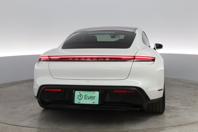 2020 Porsche Taycan — photo 8 of 28