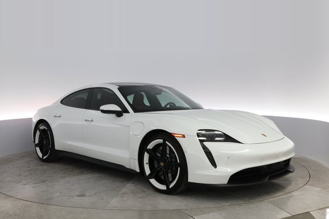 2020 Porsche Taycan — photo 7 of 28