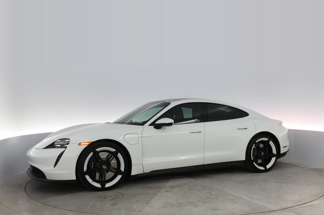 2020 Porsche Taycan — photo 10 of 28