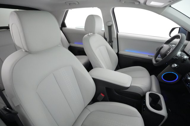 2024 Hyundai IONIQ 5 — photo 17 of 23