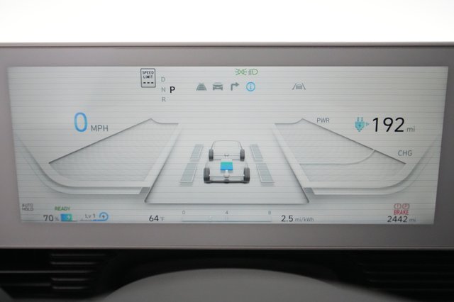2024 Hyundai IONIQ 5 — photo 6 of 23