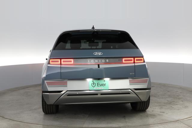 2024 Hyundai IONIQ 5 — photo 8 of 23