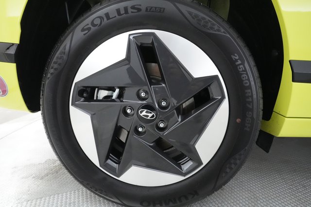 2024 Hyundai Kona — photo 11 of 21