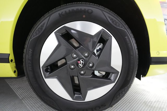 2024 Hyundai Kona — photo 12 of 21