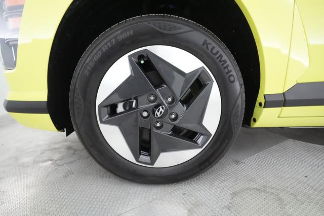2024 Hyundai Kona — photo 7 of 21