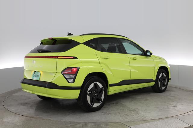 2024 Hyundai Kona — photo 2 of 21