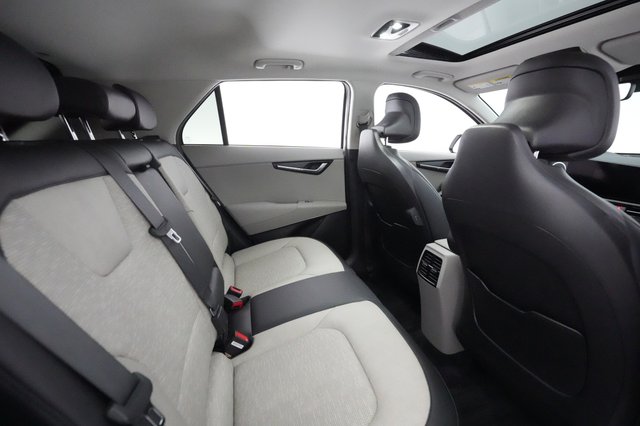 2023 Kia Niro EV — photo 3 of 26