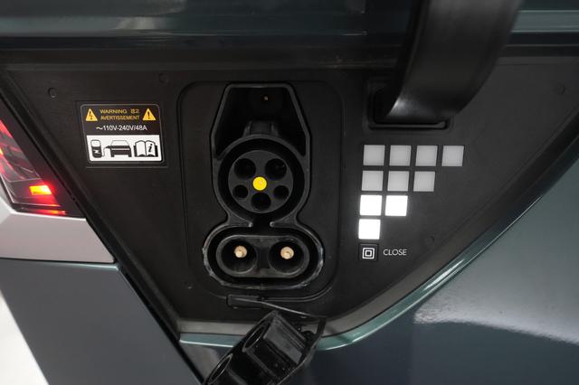 2023 Hyundai IONIQ 5 — photo 8 of 21