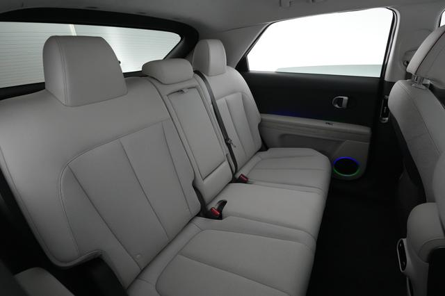 2023 Hyundai IONIQ 5 — photo 4 of 21