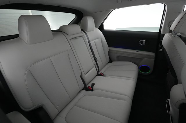 2023 Hyundai IONIQ 5 — photo 4 of 21