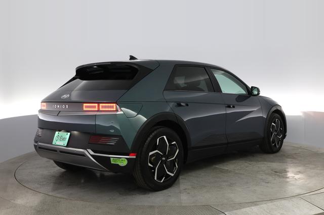 2023 Hyundai IONIQ 5 — photo 2 of 21