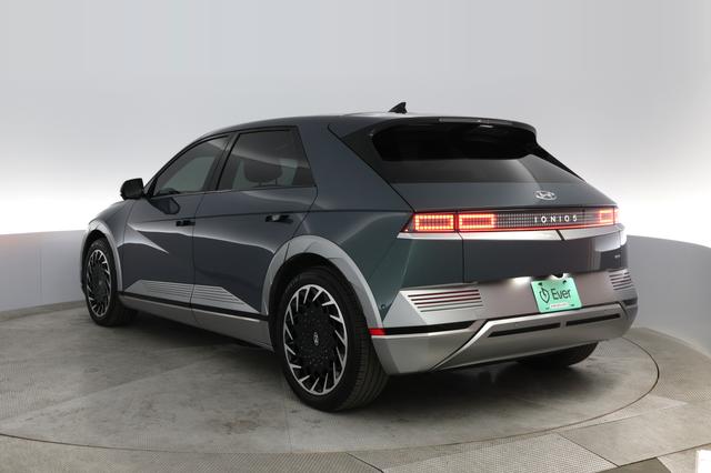 2023 Hyundai IONIQ 5 — photo 10 of 24
