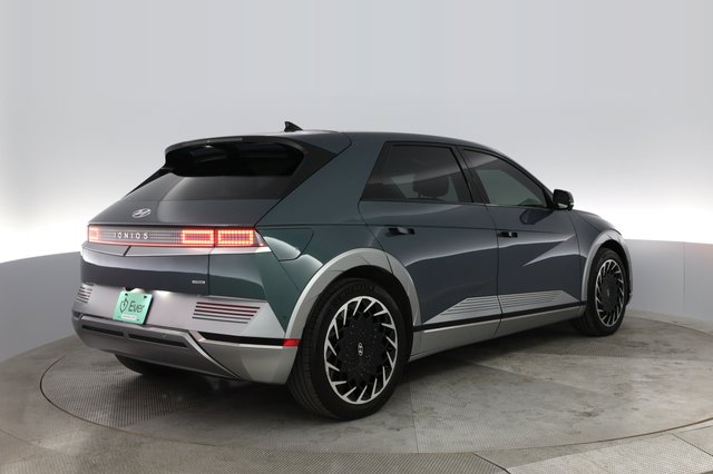 2023 Hyundai IONIQ 5 — photo 2 of 24