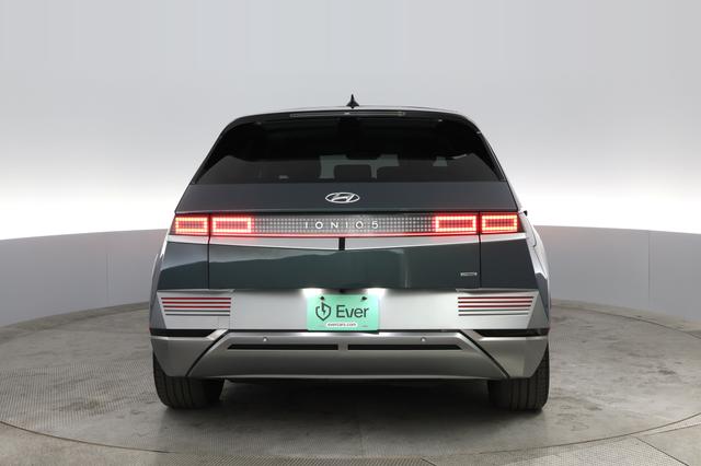 2023 Hyundai IONIQ 5 — photo 9 of 24