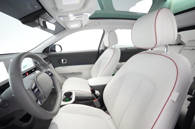 2023 Hyundai IONIQ 5 — photo 16 of 24