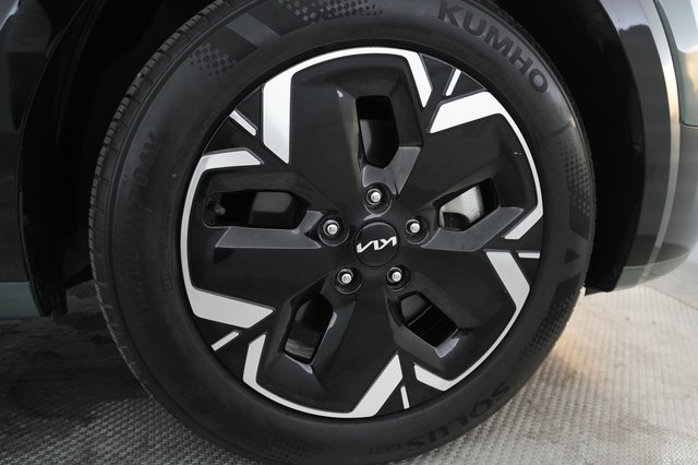 2023 Kia Niro EV — photo 17 of 20