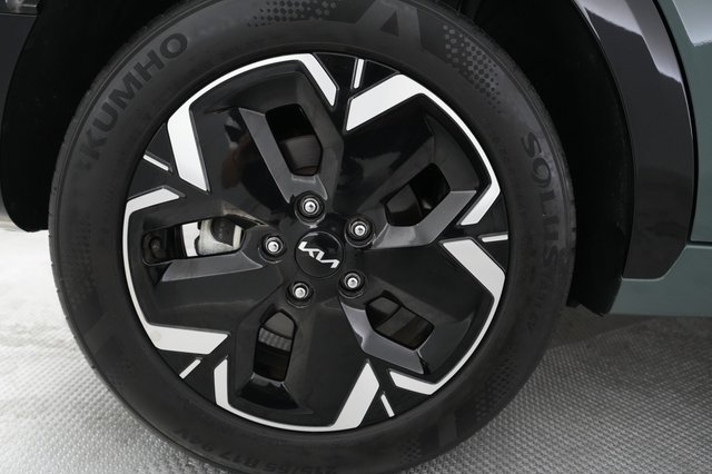 2023 Kia Niro EV — photo 15 of 20