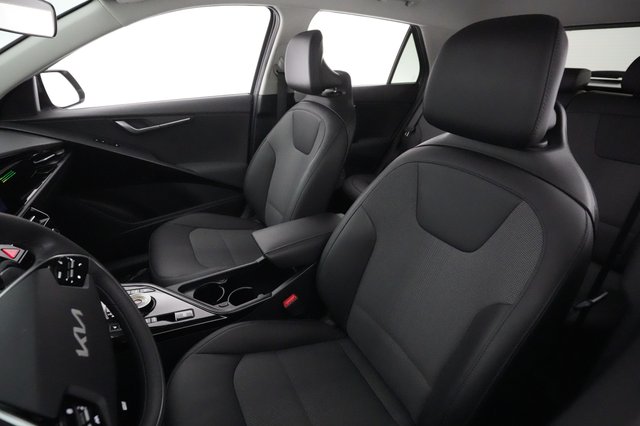 2023 Kia Niro EV — photo 2 of 20