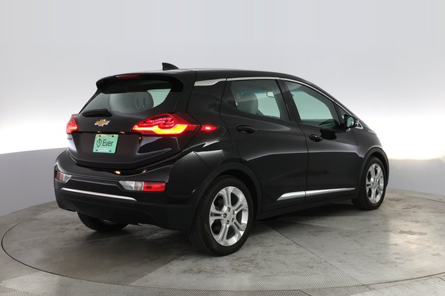 2020 Chevrolet Bolt EV — photo 2 of 20
