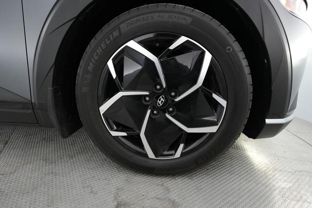 2023 Hyundai IONIQ 5 — photo 7 of 22