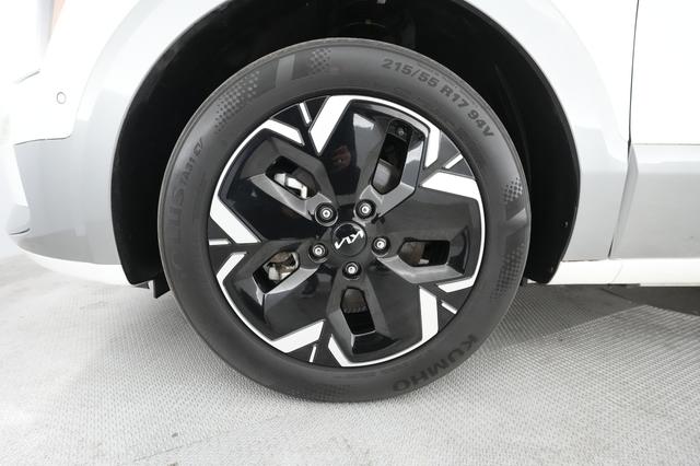 2023 Kia Niro EV — photo 7 of 23