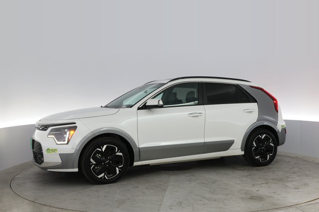 2023 Kia Niro EV — photo 11 of 23