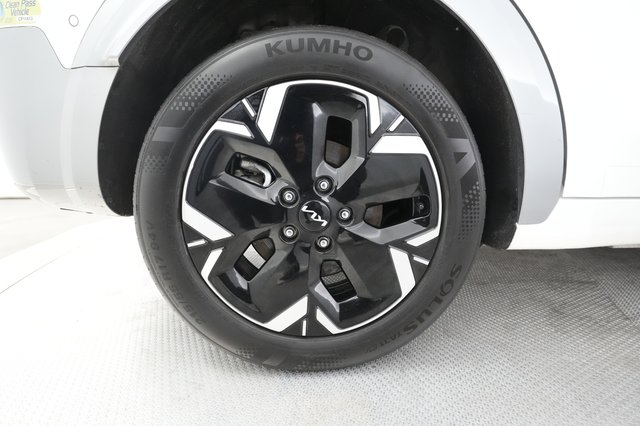 2023 Kia Niro EV — photo 16 of 23