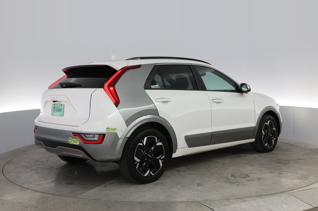 2023 Kia Niro EV — photo 2 of 23