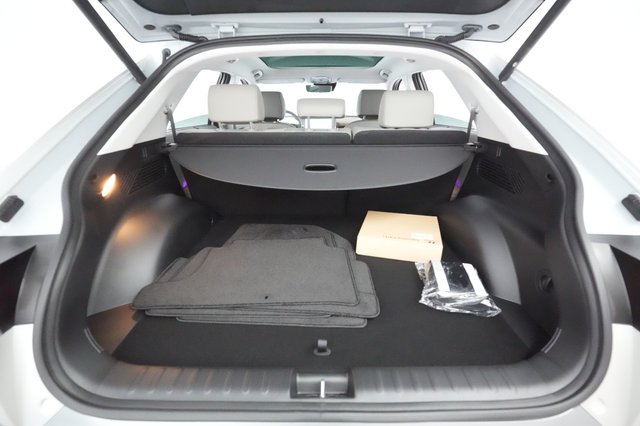 2024 Hyundai IONIQ 5 — photo 6 of 27